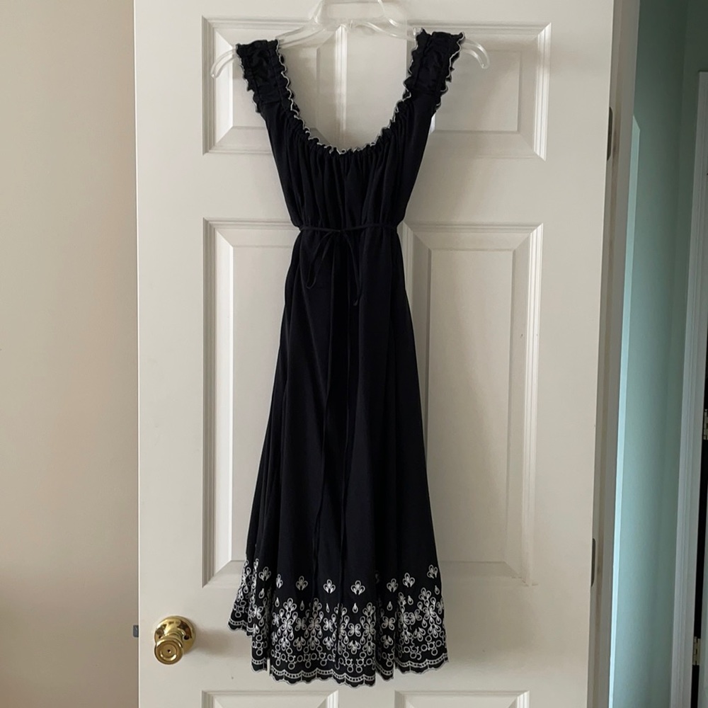 Tahari empire waist knee length dress